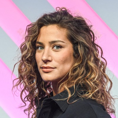 Manon Azem